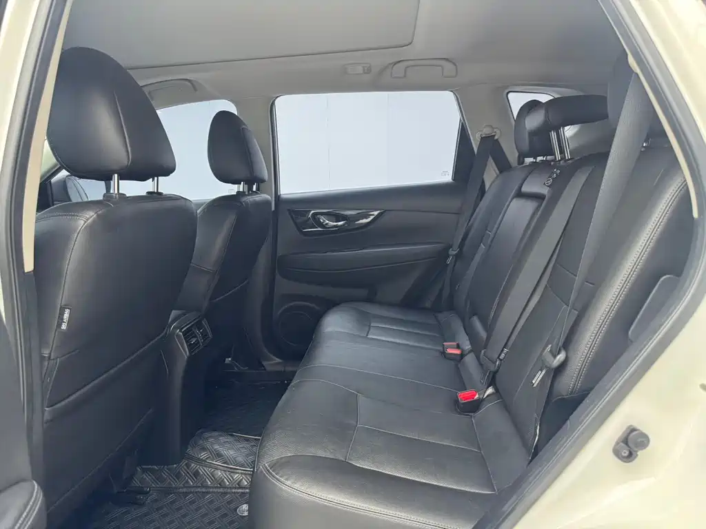 X-Trail 2.0 L 2 WD Connected Premium Enjoyment