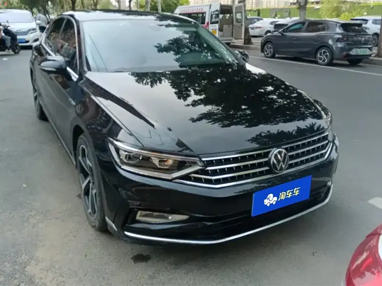 Volkswagen Magotan 200 10 K Commemorative 330 TSI DSG Luxury