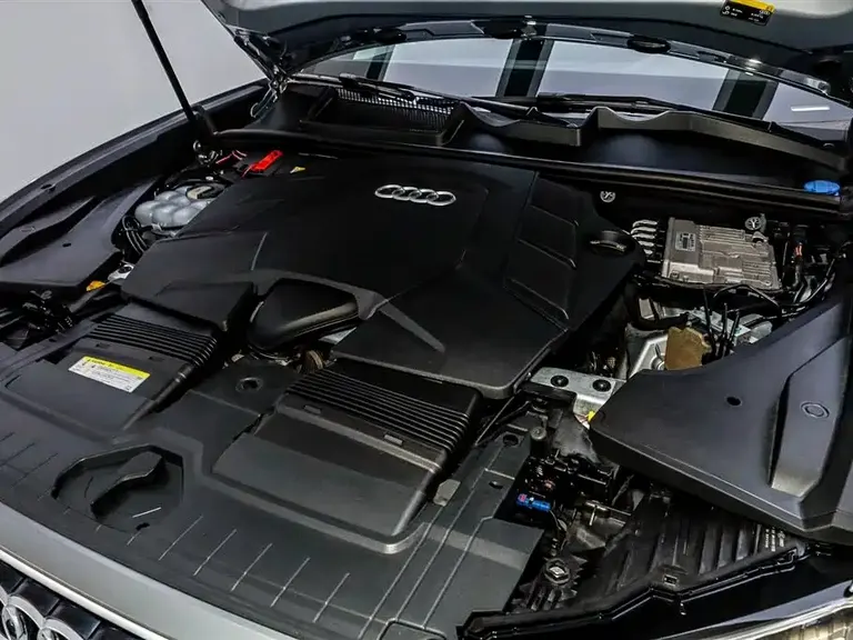 Audi Q8 55 TFSI Select Dynamic