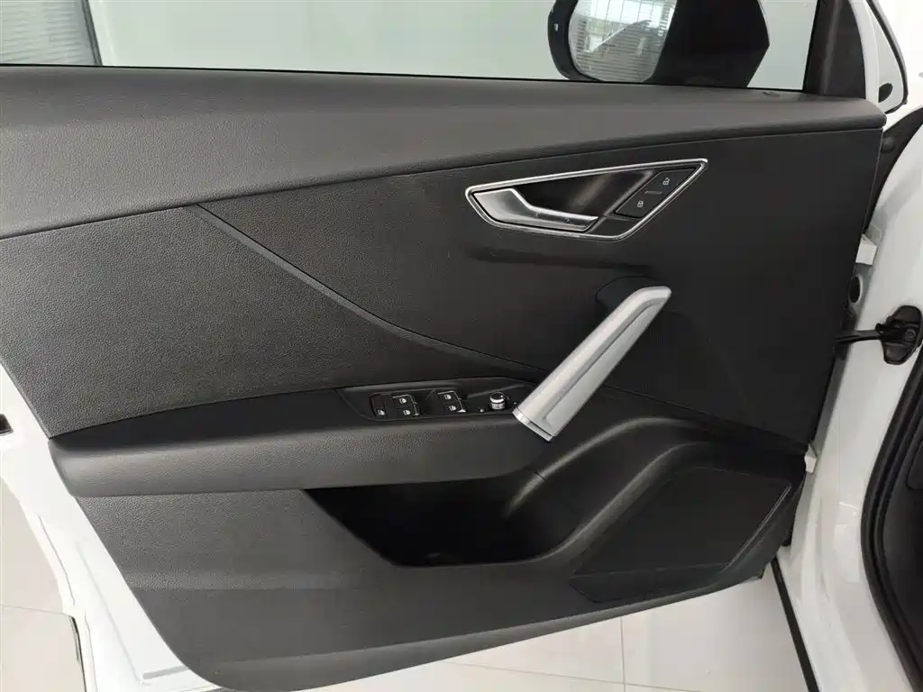 Audi Q2 L 35 TFSI Progressive Dynamic