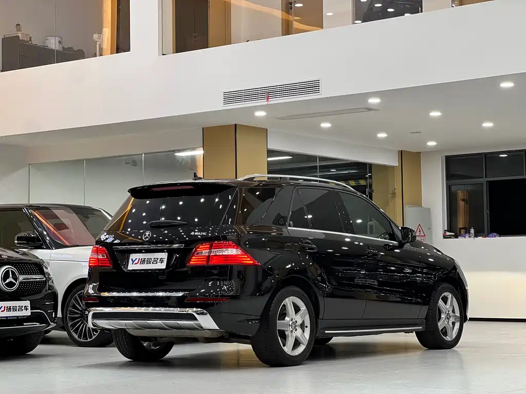 Mercedes-Benz M-Class ML 400 4 MATIC Luxury