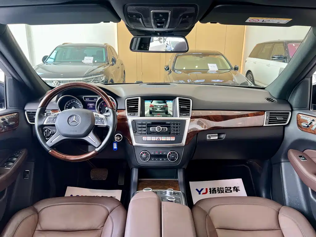 Mercedes-Benz M-Class ML 400 4 MATIC Luxury