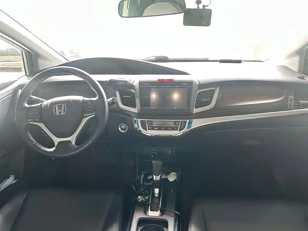 Jade 210 TURBO CVT Luxury 5-seat