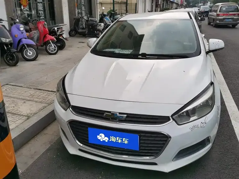 Chevrolet Cruze 1.5 L Auto Fashion Navigation