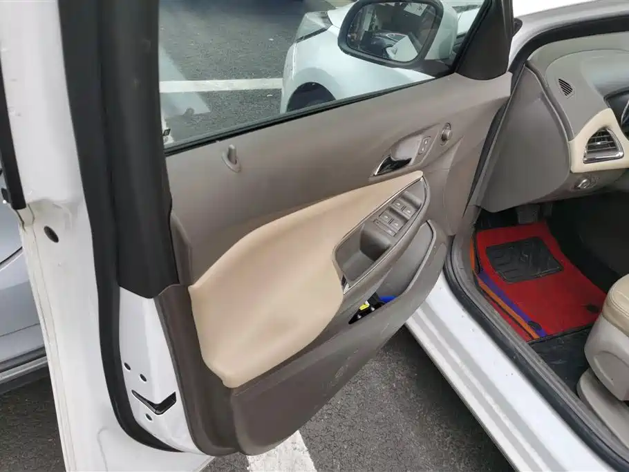 Cruze 1.5 L Auto Fashion Navigation