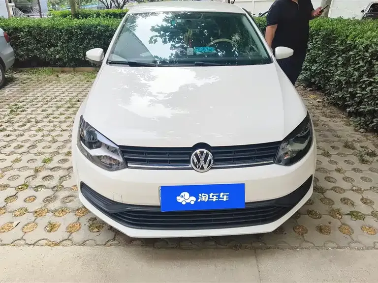 Volkswagen Polo 1.5 L Auto Safe Drive