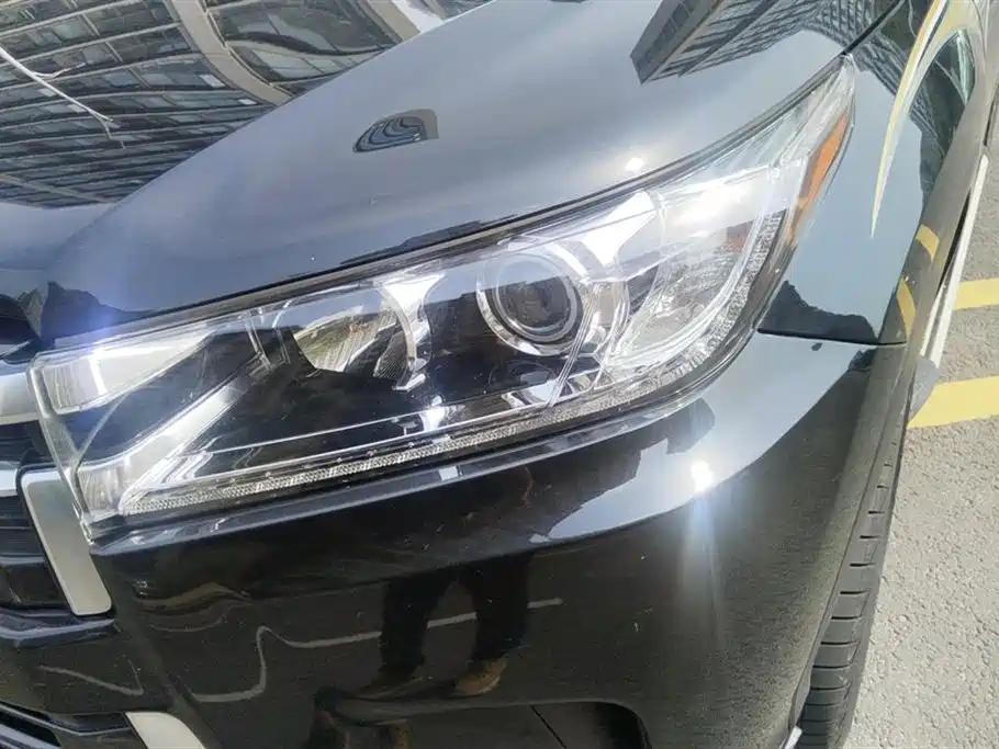 Highlander 2.0 T 4 WD Distinguished 7-seat CN-VI