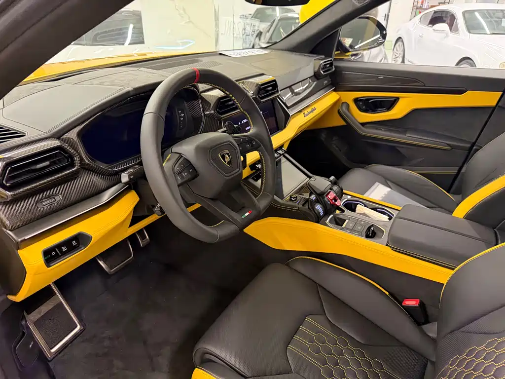 Urus SE 4.0 T Standard
