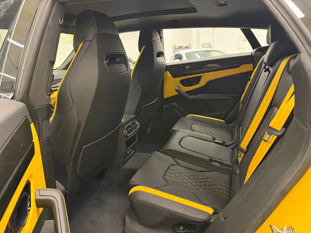 Urus SE 4.0 T Standard