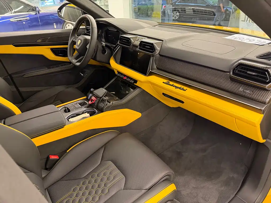Urus SE 4.0 T Standard