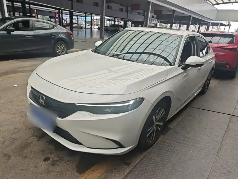Honda Integra 240 TURBO CVT Leading