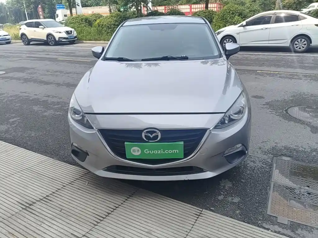 Mazda 3 Axela Sedan 1.5 L Manual Comfort
