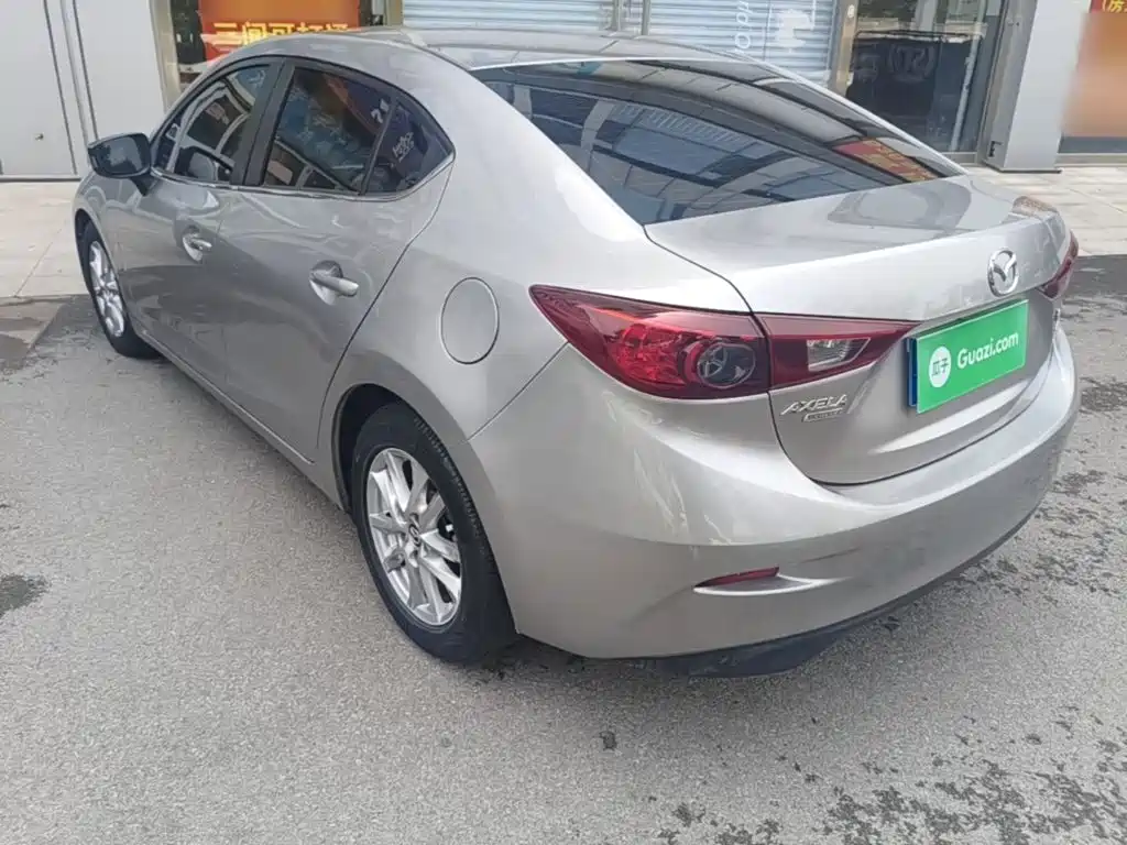 Mazda 3 Axela Sedan 1.5 L Manual Comfort