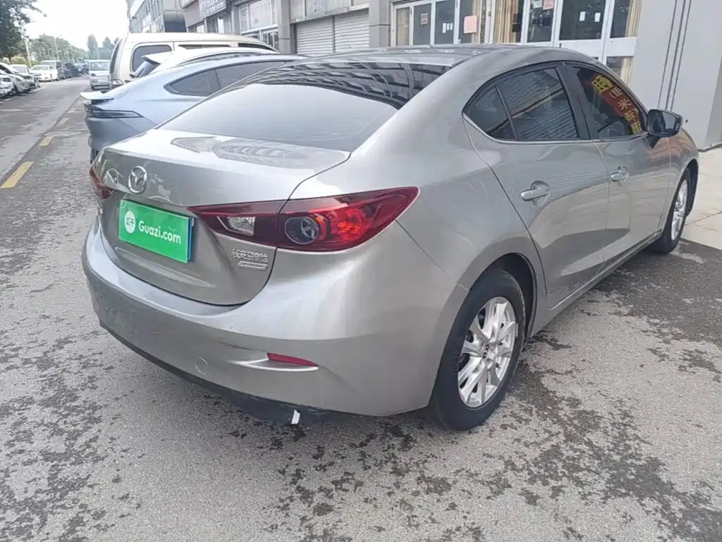 Mazda 3 Axela Sedan 1.5 L Manual Comfort