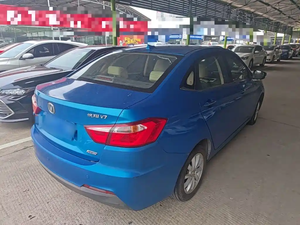 Yuexiang V7 1.6 L Manual Pleasure CN-IV