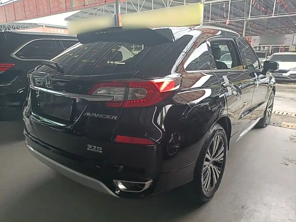Avancier 370 TURBO 4 WD Premium