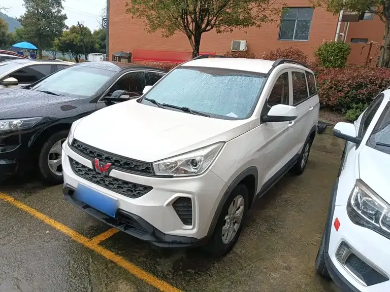 Wuling Hongguang S3 1.5 L Manual Standard CN-VI