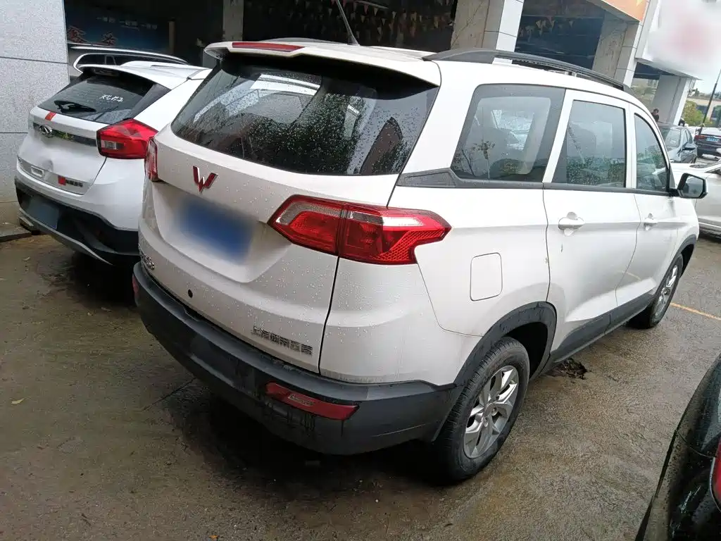 Wuling Hongguang S3 1.5 L Manual Standard CN-VI
