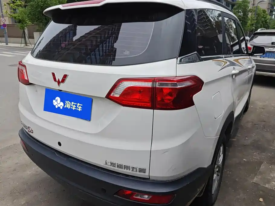 Wuling Hongguang S3 1.5 L Manual Comfort CN-VI