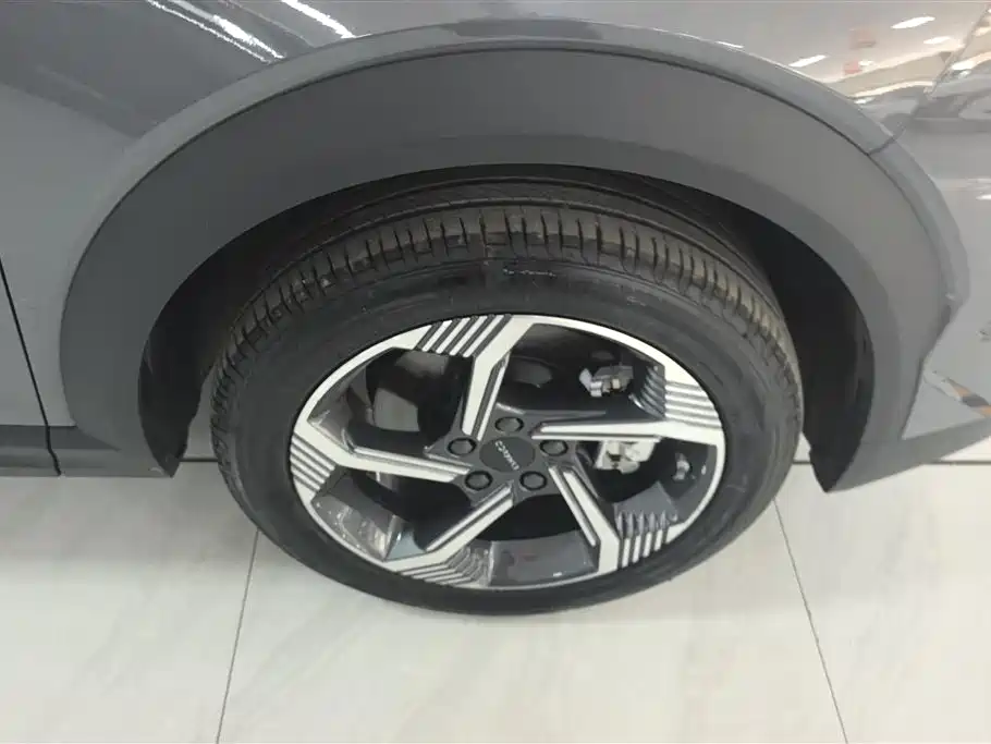 Lynk & Co 06 Renew 1.5 T Halo