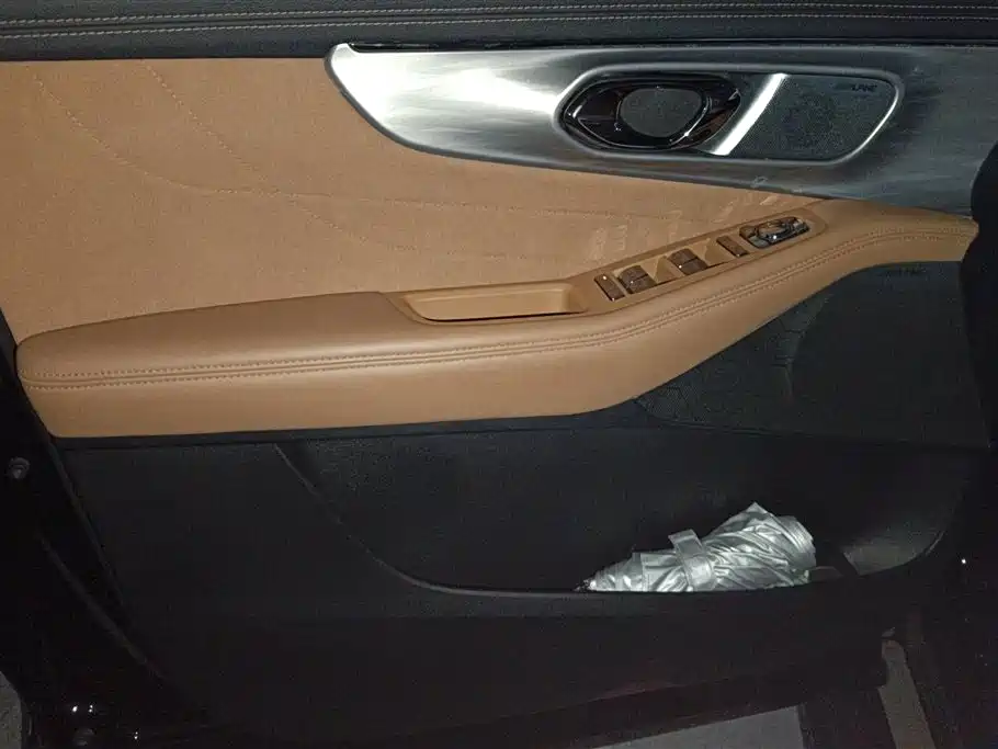 Trumpchi ES9 PHEV 143 km Pro+