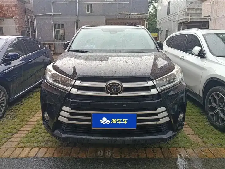 Toyota Highlander 2.0 T 4 WD Luxury 7-seat CN-VI