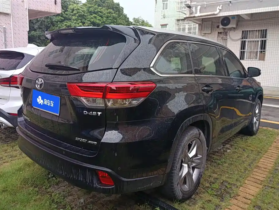 Highlander 2.0 T 4 WD Luxury 7-seat CN-VI