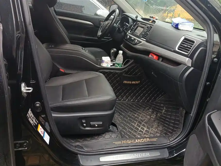 Highlander 2.0 T 4 WD Luxury 7-seat CN-VI