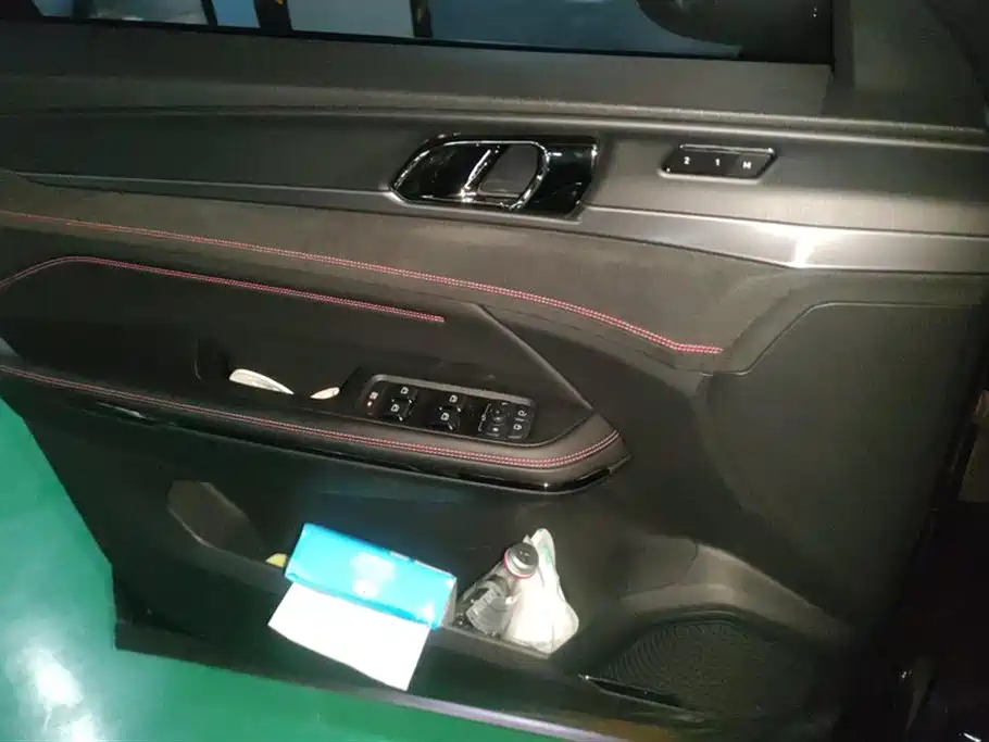 Lynk & Co 05 2.0 TD 4 WD Power Halo