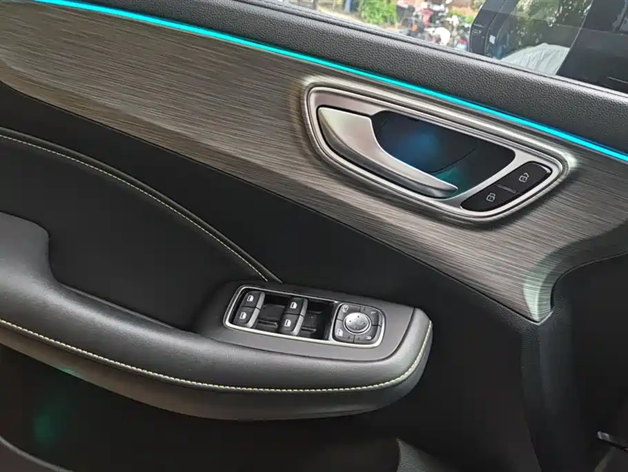 Roewe RX5 NEV ePLUS China Style Honor Qilin Flagship
