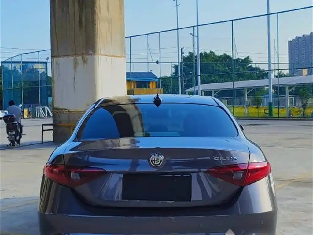 Giulia 2.0 T 280 HP Luxury