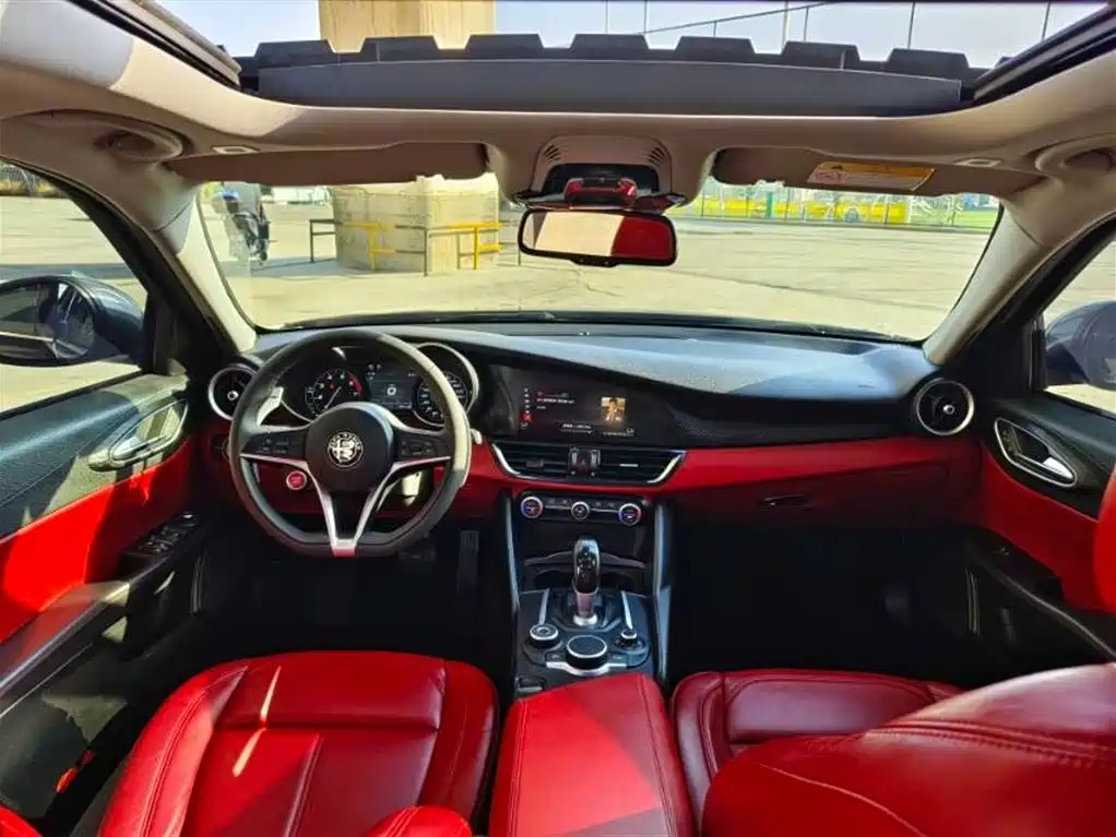 Giulia 2.0 T 280 HP Luxury