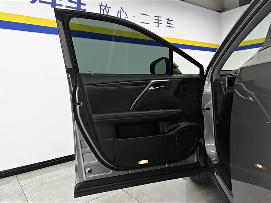 Lexus RX 300 4 WD Elegant CN-VI