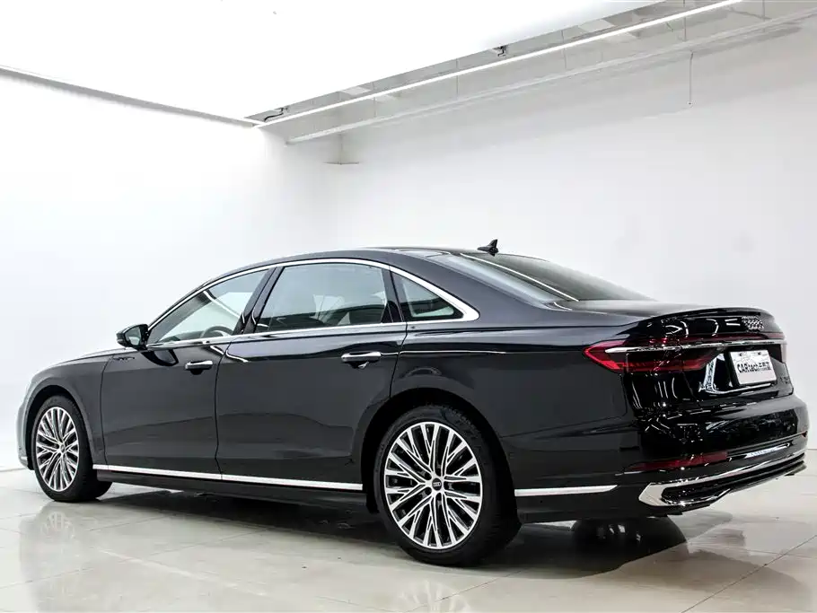 Audi A8 A8 L 50 TFSI quattro Select