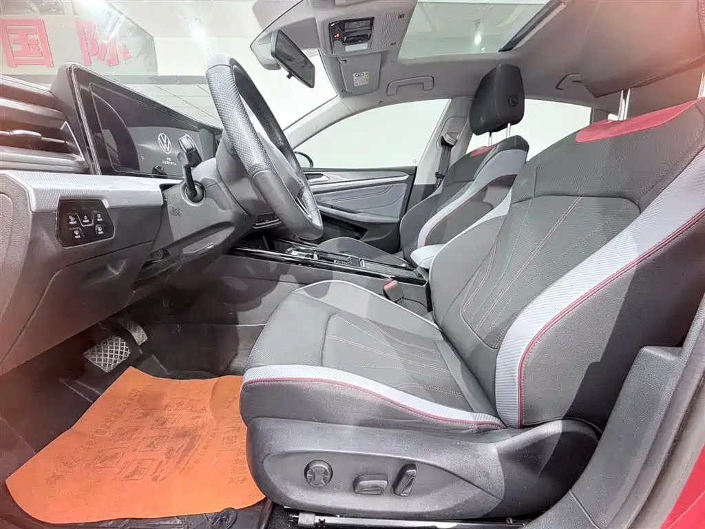 Lamando Lamando L 280 TSI DSG Spicy Cool