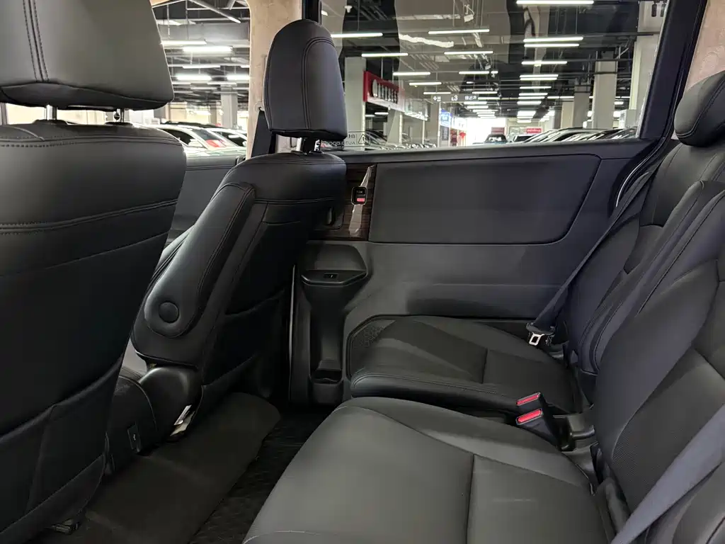 Elysion 2.4 L Style
