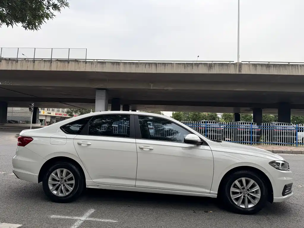 Lavida 1.5 L Auto Style CN-VI