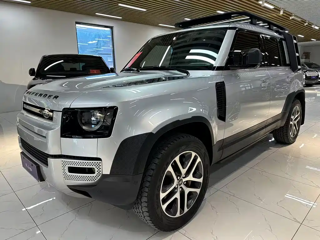 Land Rover Defender 110 P400 Dark Special Edition