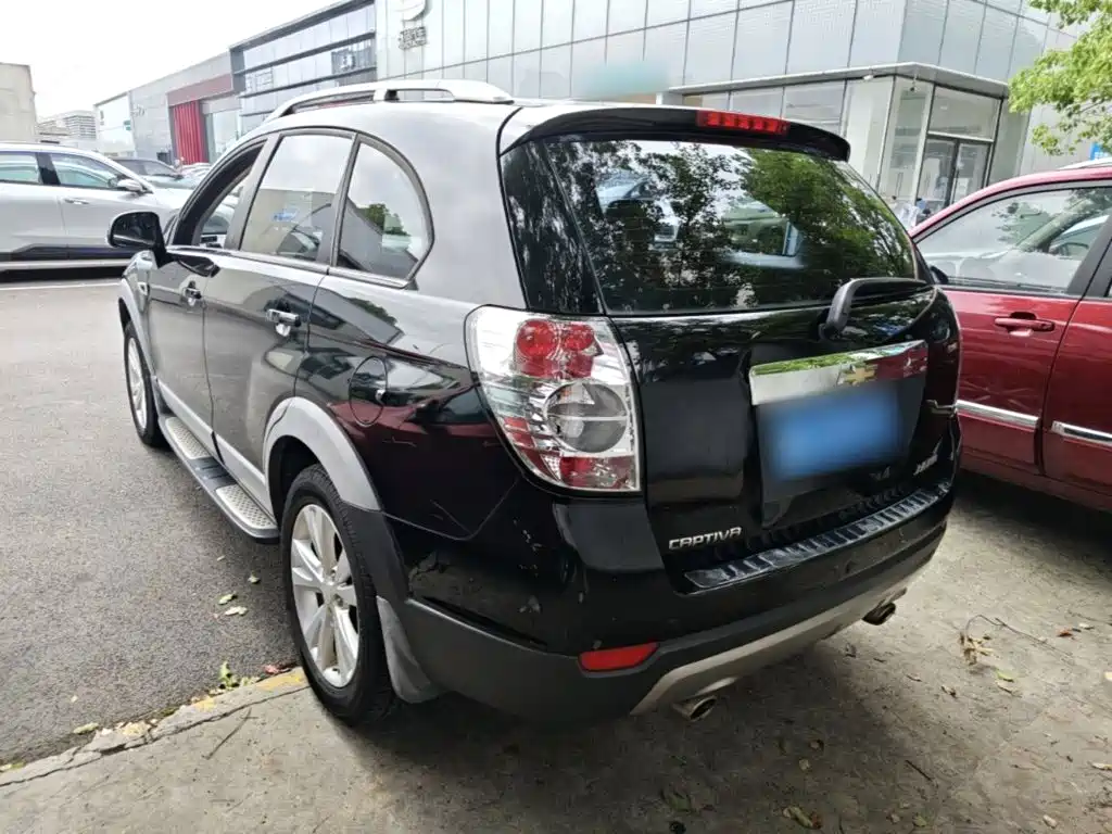 Captiva 2.4 L 4 WD Flagship 7-seat