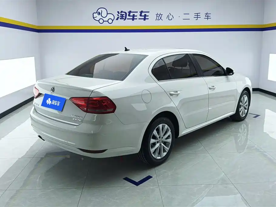 Lavida 230 TSI DSG Comfort