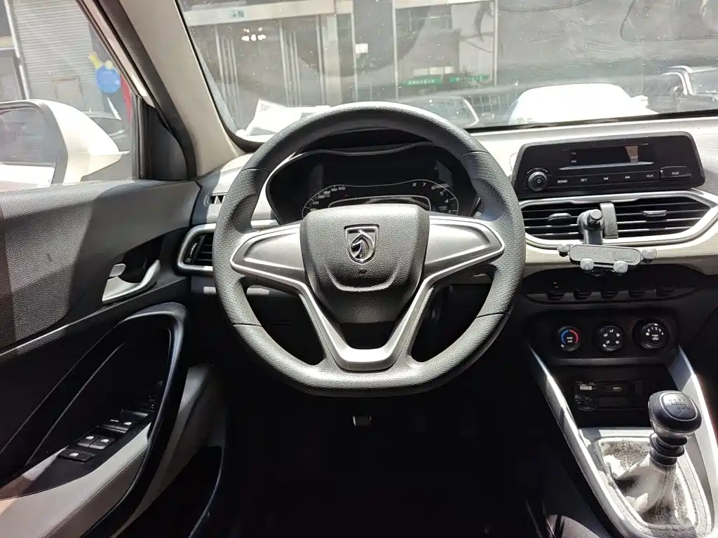 Baojun 510 1.5 L Manual Power Enjoyment 77 kW CN-VI