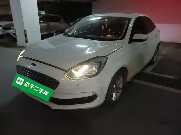 Ford Escort 1.5 L Auto Joy