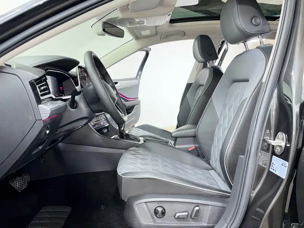 Sagitar 280 TSI DSG Transcend