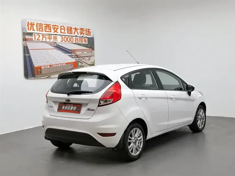 Ford Fiesta Hatchback 1.5 L Auto Fashion