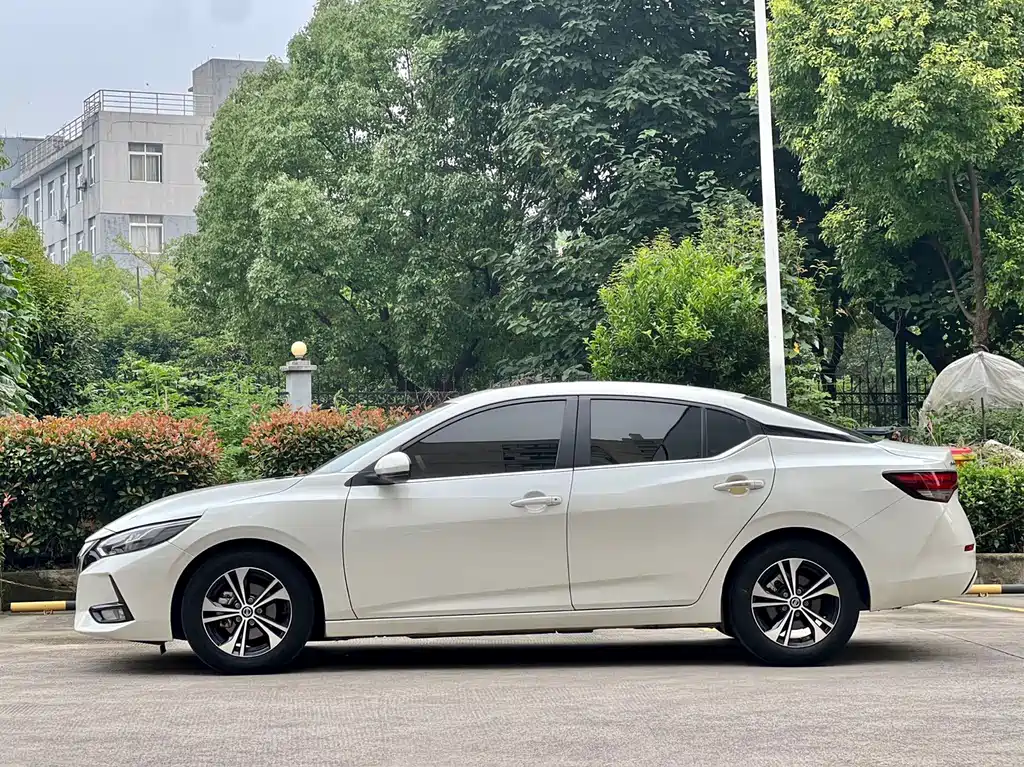 Sylphy 1.6 L XL CVT Joy