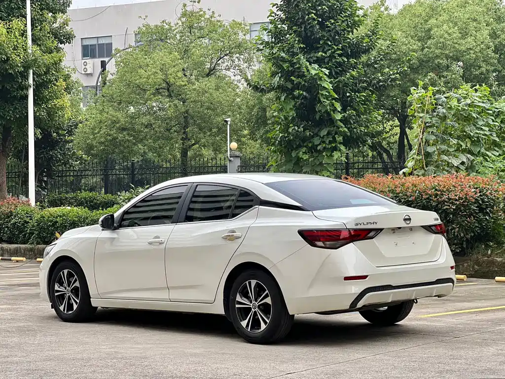 Sylphy 1.6 L XL CVT Joy