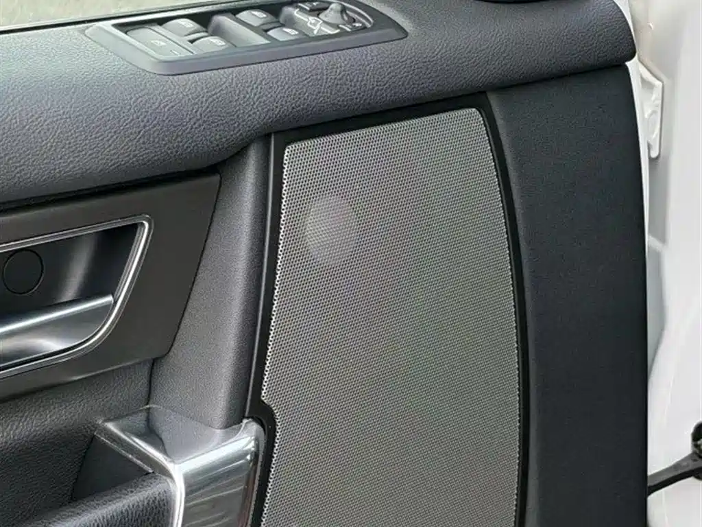 Discovery 3.0 SDV6 HSE Diesel