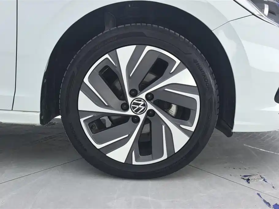 Bora 200 TSI DSG Joy Travel PRO