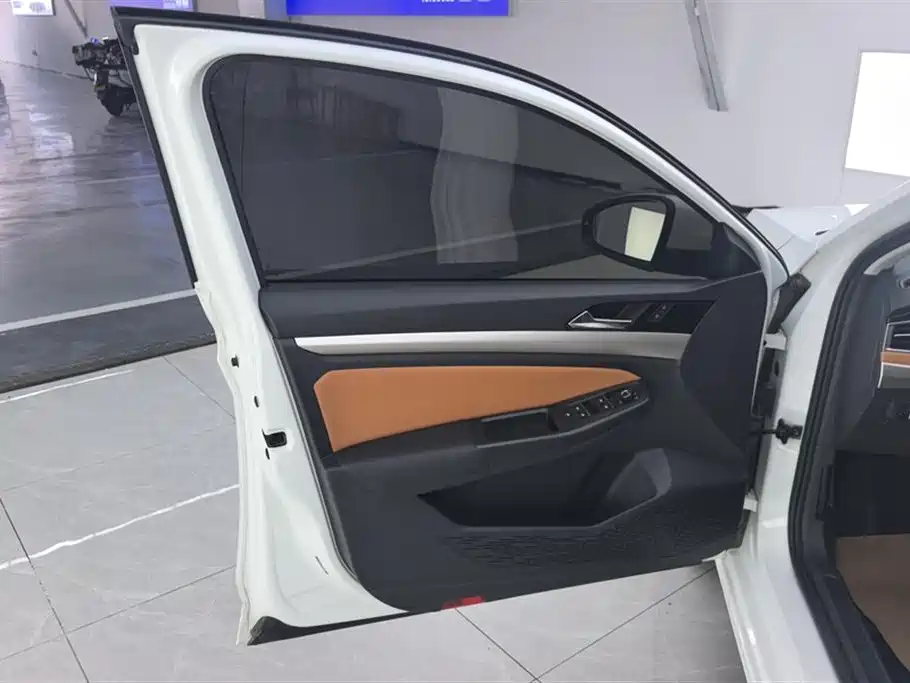 Bora 200 TSI DSG Joy Travel PRO