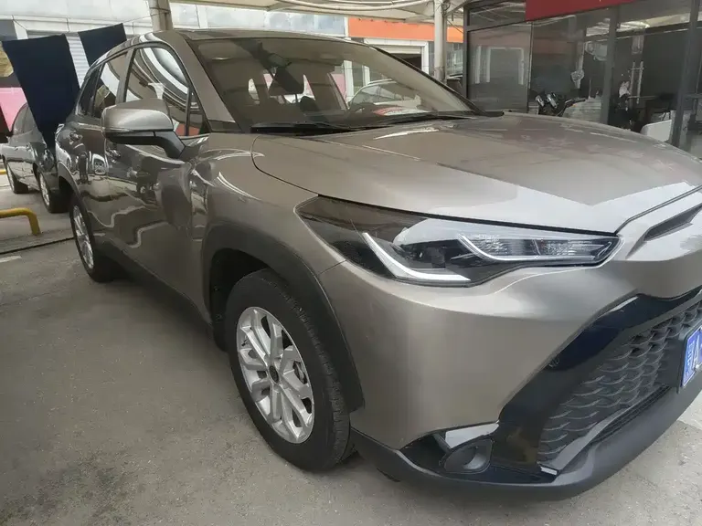 Toyota Frontlander 2.0 L CVT Elite
